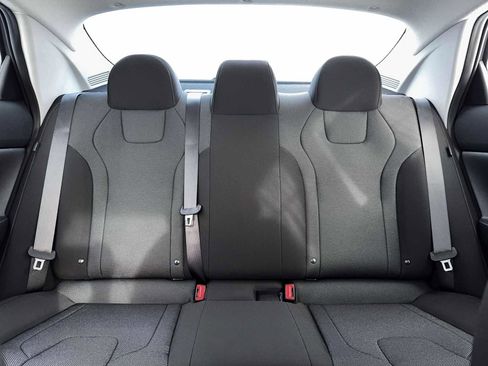 New 2026 Hyundai Elantra SE FWD image 16