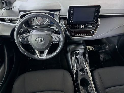Used 2019 Toyota Corolla SE FWD image 3