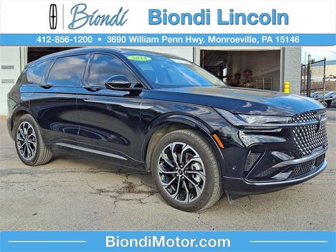 Used 2024 Lincoln Nautilus Reserve w/ Equipment Group 202A image 1