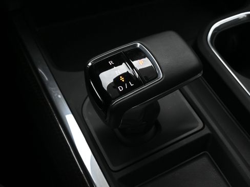 Used 2024 Chevrolet Silverado 1500 RST image 20