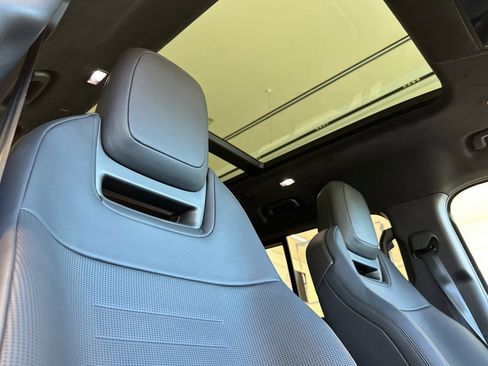 New 2026 Land Rover Defender 110 OCTA AWD/4WD image 27