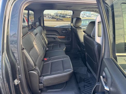 Used 2018 Chevrolet Silverado 1500 High Country image 11