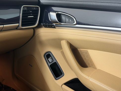 Used 2016 Porsche Panamera Edition image 27