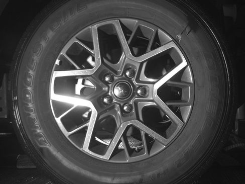 Used 2025 Jeep Wrangler Sahara image 13