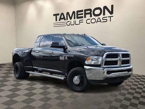 Used 2018 RAM 3500 SLT w/ Luxury Group image 1