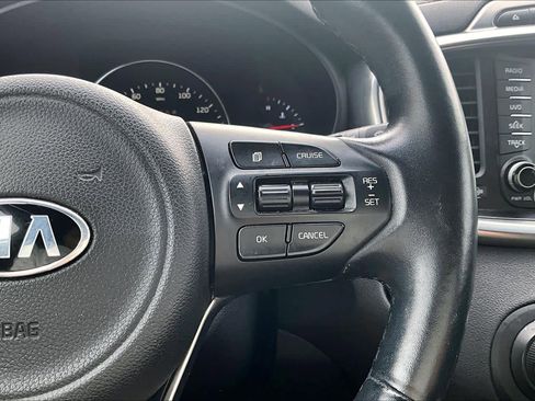 Used 2016 Kia Sorento SX image 23