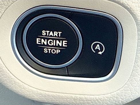 Used 2022 Mercedes-Benz GLE 350 w/ AMG Line Exterior image 36