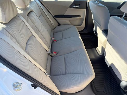 Used 2017 Honda Accord LX image 15