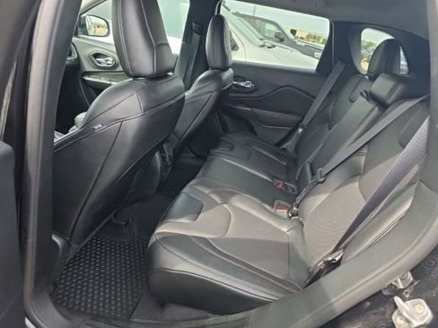 Used 2022 Jeep Cherokee Trailhawk w/ Premium Leather Package image 13