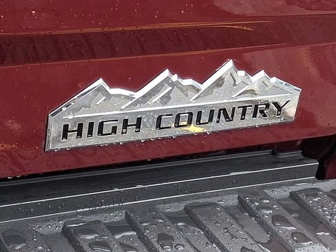 Used 2015 Chevrolet Silverado 1500 High Country w/ High Country Premium Package AWD/4WD image 27
