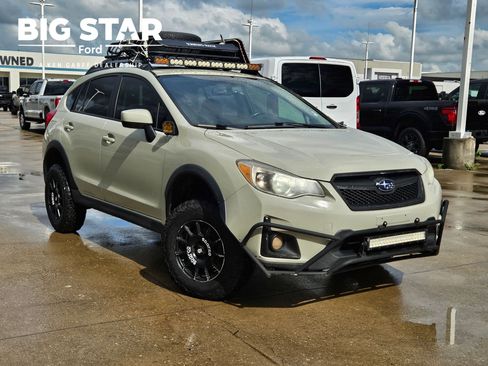Used 2016 Subaru Crosstrek 2.0i Premium w/ Moonroof Package AWD/4WD image 1