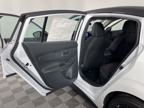 New 2026 Nissan Sentra SR w/ Floor Mat Package FWD image 40