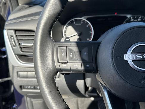 Certified 2024 Nissan Rogue SV w/ SV Premium Package FWD image 32
