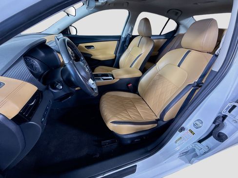 Used 2024 Nissan Sentra SV w/ SV Premium Package image 22