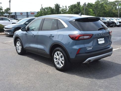 Used 2023 Ford Escape Active w/ Tech Pack #1 AWD/4WD image 9