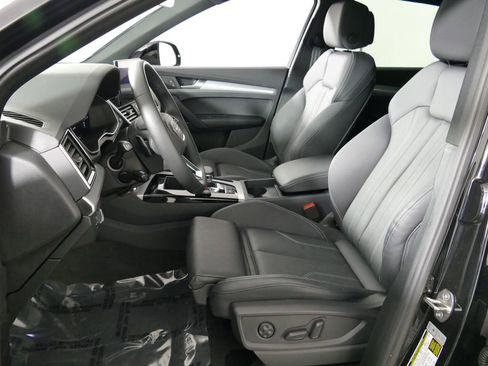 Used 2025 Audi Q5 2.0T Premium image 19
