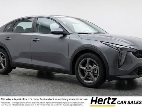 Used 2025 Kia K4 LXS image 1