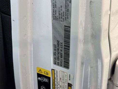 Certified 2021 Jeep Gladiator Willys image 13