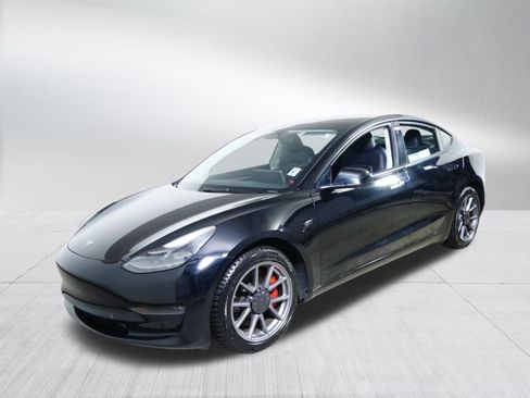 Used 2023 Tesla Model 3 Performance image 3