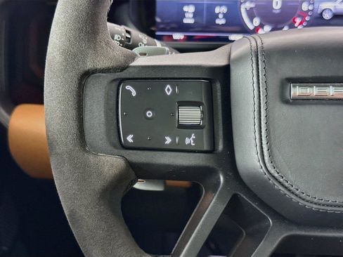 Used 2023 Land Rover Defender 110 V8 AWD/4WD image 15