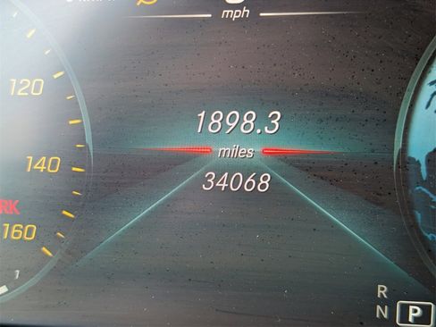 Used 2022 Mercedes-Benz GLC 300 w/ Premium Package Lite image 12