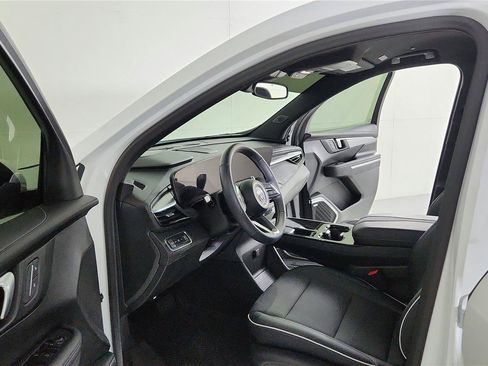 Used 2026 Buick Enclave Preferred FWD image 8