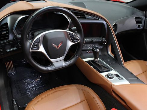 Used 2019 Chevrolet Corvette Stingray Convertible w/ 2LT Preferred Equipment Group image 29