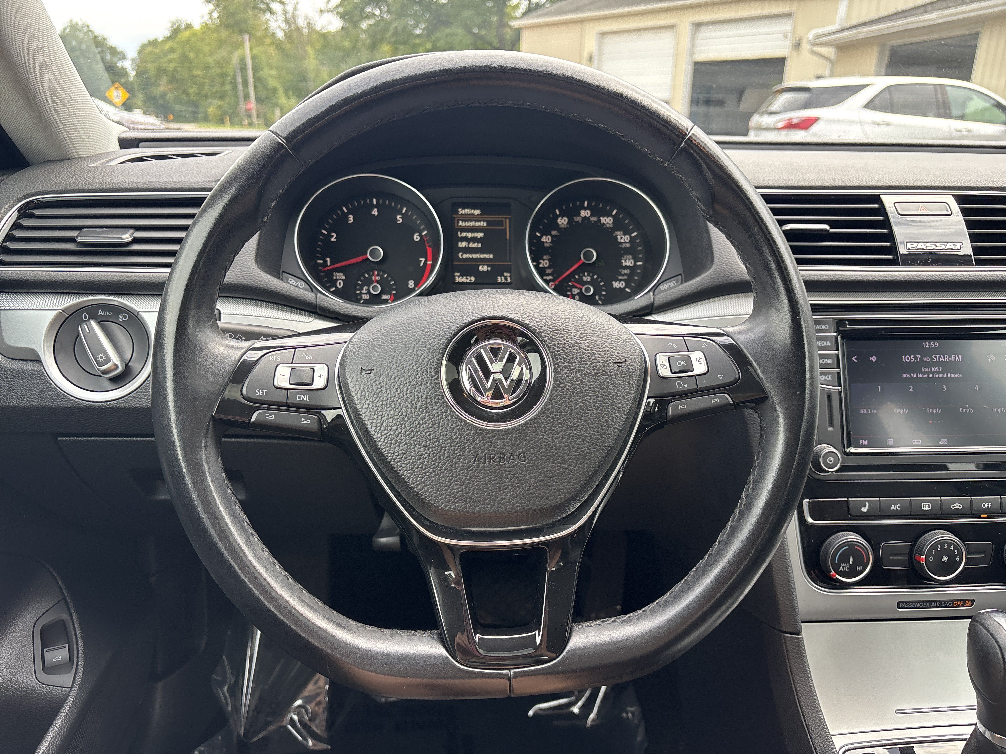Used 2019 Volkswagen Passat 2.0T Wolfsburg w/ Wheels & Sunroof Package FWD image 26