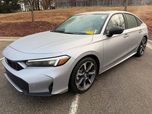 Certified 2025 Honda Civic Sport Touring image 3