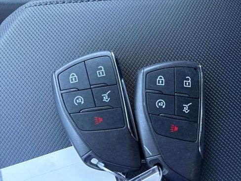 Used 2024 Chevrolet Equinox EV RS FWD image 21