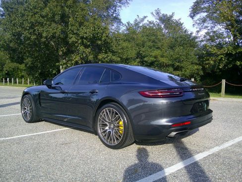Used 2018 Porsche Panamera 4 image 39