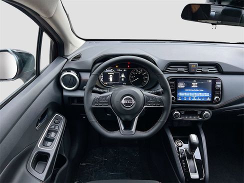 New 2025 Nissan Versa SR image 20