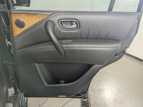 Used 2014 INFINITI QX80 4WD w/ Theater Package image 18