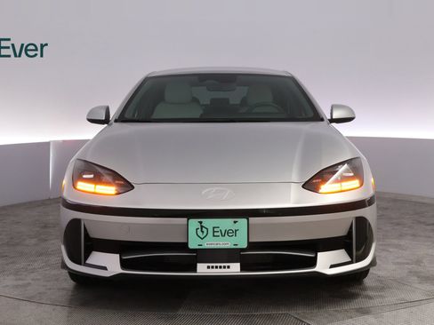 Used 2025 Hyundai Ioniq 6 SEL RWD image 12