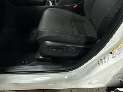 Used 2024 Honda CR-V EX image 23