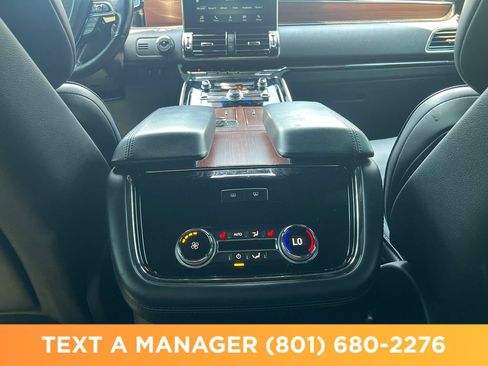 Used 2019 Lincoln Navigator Reserve AWD/4WD image 14