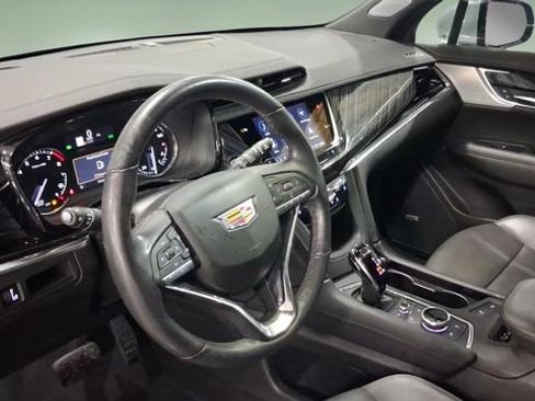 Used 2024 Cadillac XT6 Premium Luxury FWD image 28