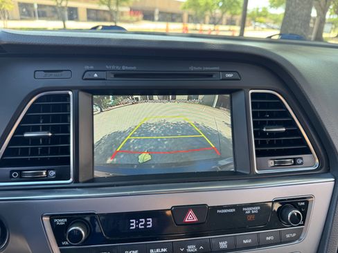 Used 2016 Hyundai Sonata Limited w/ Option Group 04 FWD image 25