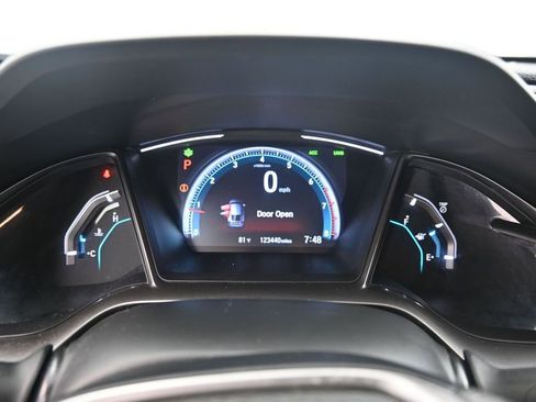 Used 2019 Honda Civic EX image 9