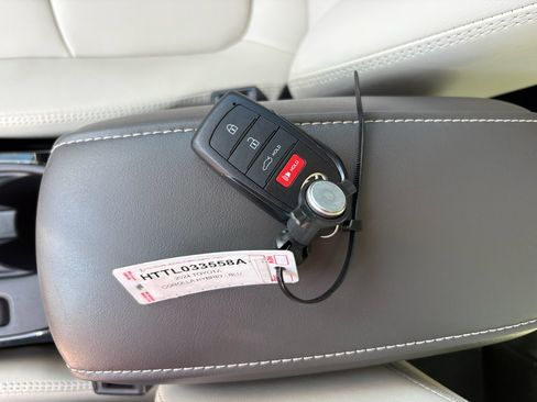Used 2024 Toyota Corolla XLE FWD image 34