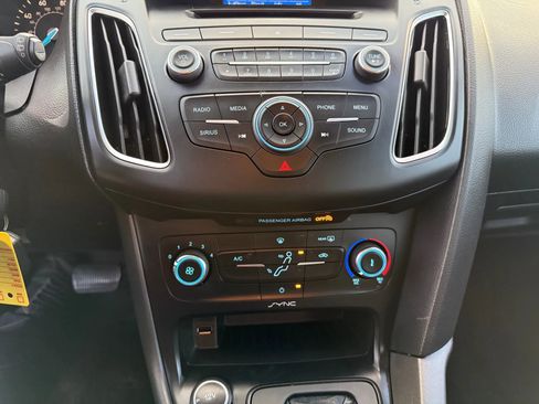Used 2015 Ford Focus SE w/ Equipment Group 201A image 13
