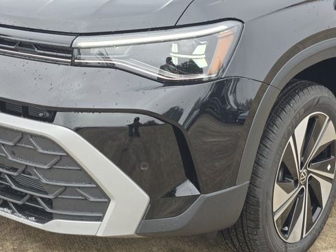 New 2026 Volkswagen Taos SE image 6