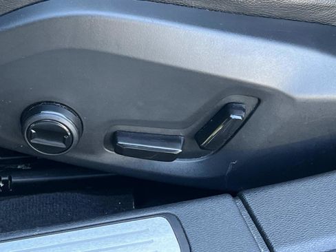 Used 2024 Volvo S60 B5 Core image 27