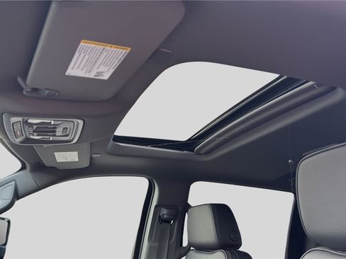 New 2026 GMC Sierra 2500 Denali w/ Denali Reserve Package image 16