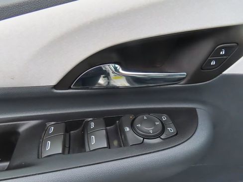 Used 2017 Chevrolet Bolt Premier w/ Driver Confidence II Package image 13