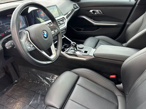 Certified 2022 BMW 330i Sedan w/ Convenience Package image 11