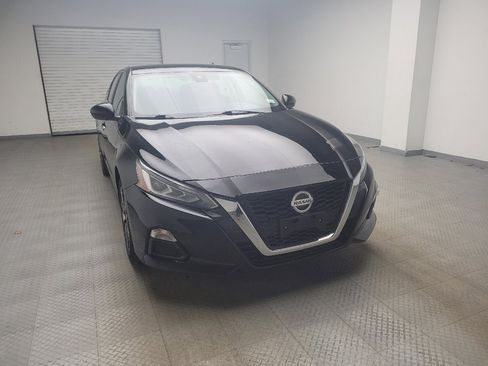 Used 2022 Nissan Altima 2.5 SV image 14