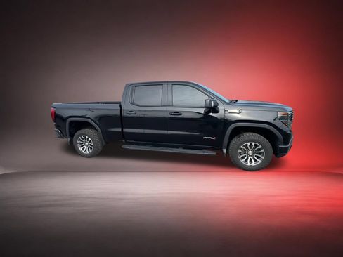 Used 2022 GMC Sierra 1500 AT4 w/ Technology Package AWD/4WD image 9