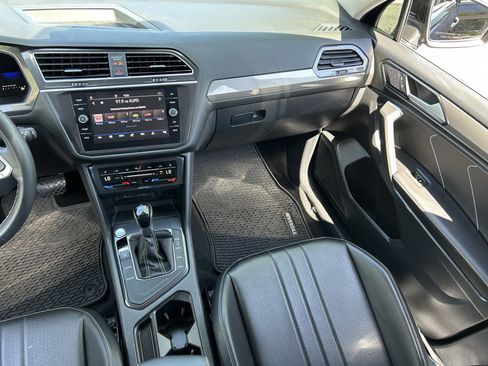 Used 2024 Volkswagen Tiguan SE FWD image 15