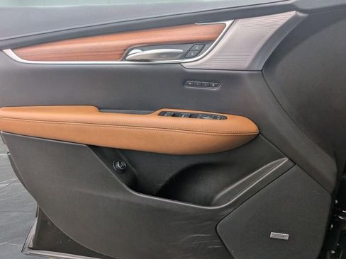 Used 2023 Cadillac XT5 Premium Luxury w/ Technology Package image 15